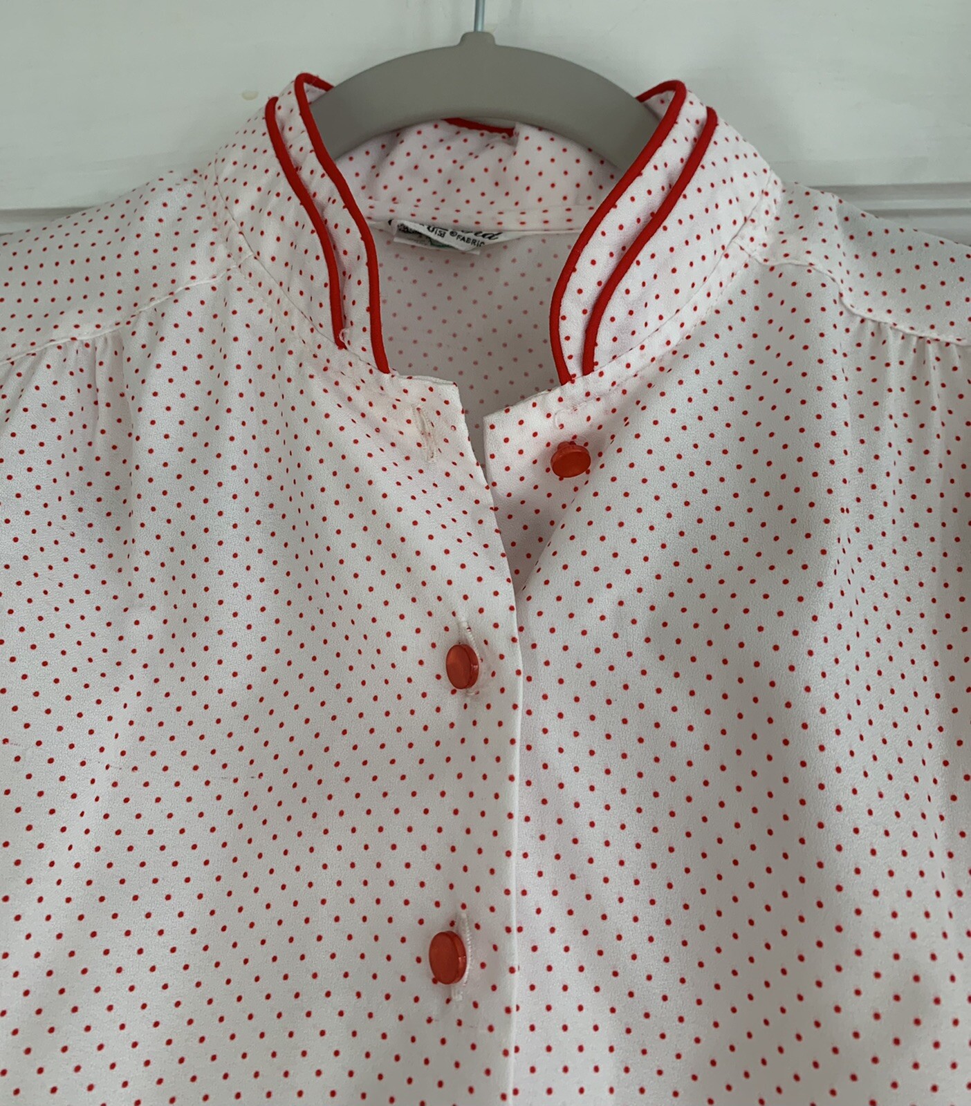 Vtg Gailord Womens Blouse Button Down L ? Creamy Off White Red Polka Dots