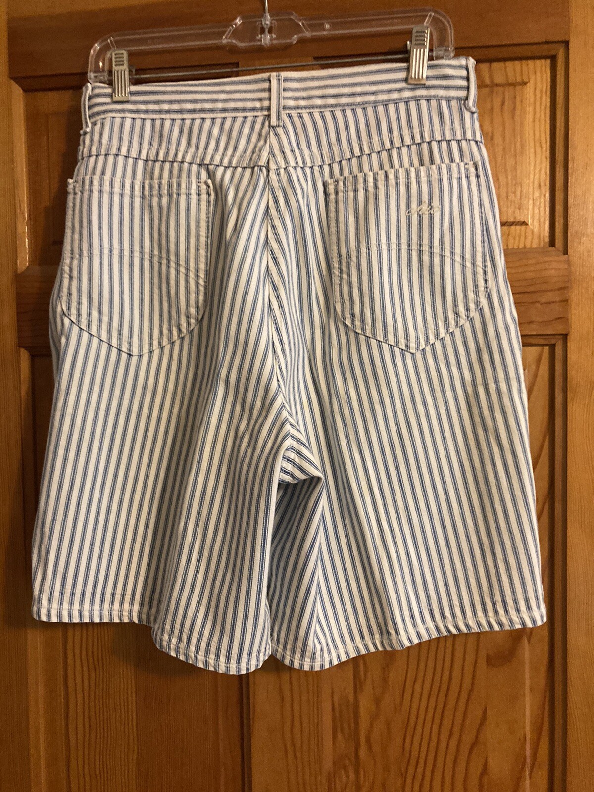 Chic Woman’s shorts vintage mom jeans striped size 14 SEE MEASUREMENTS