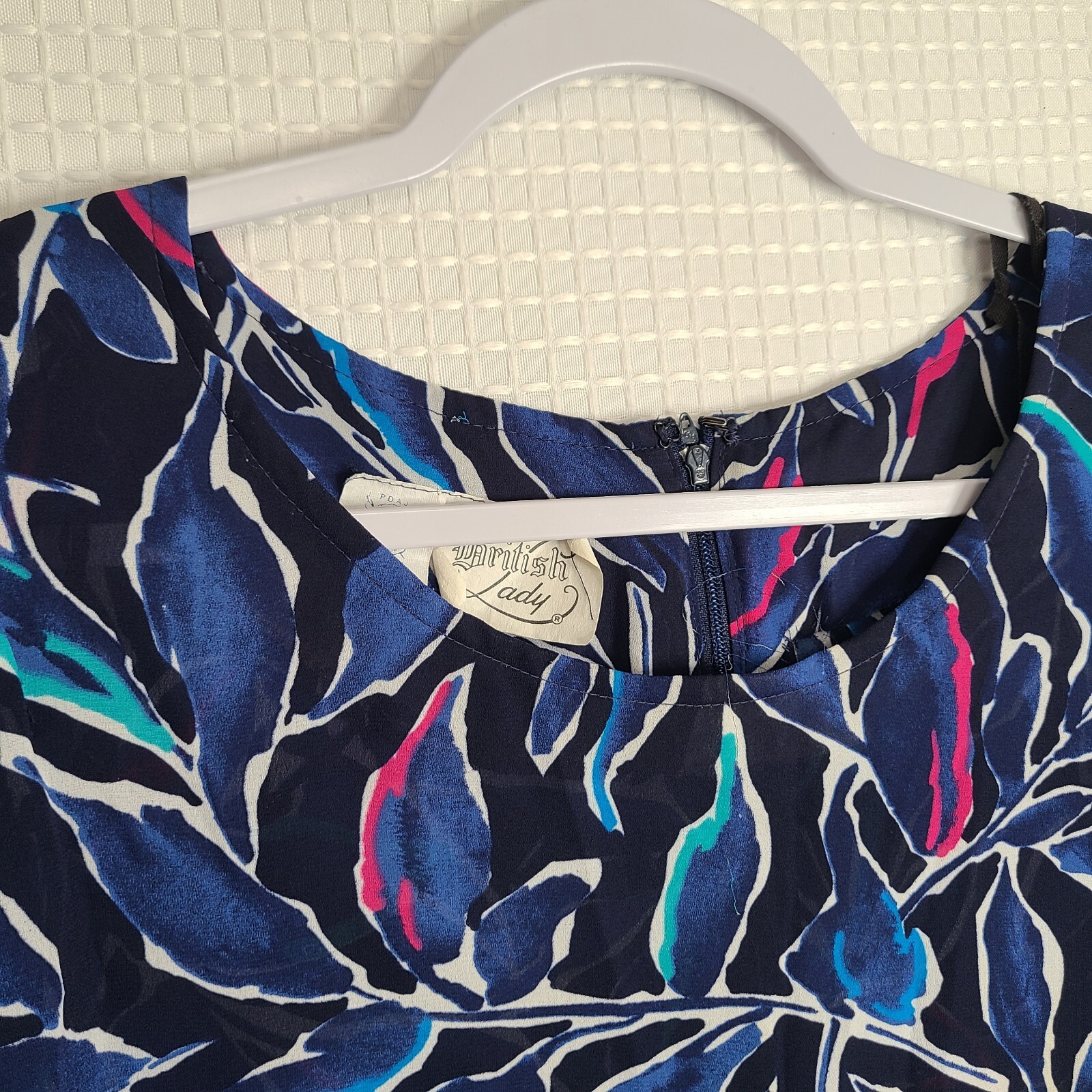 Vtg GUC British Lady Womens 18.5WP USA Made Sheer Blue Short Sleeve Shift Dress