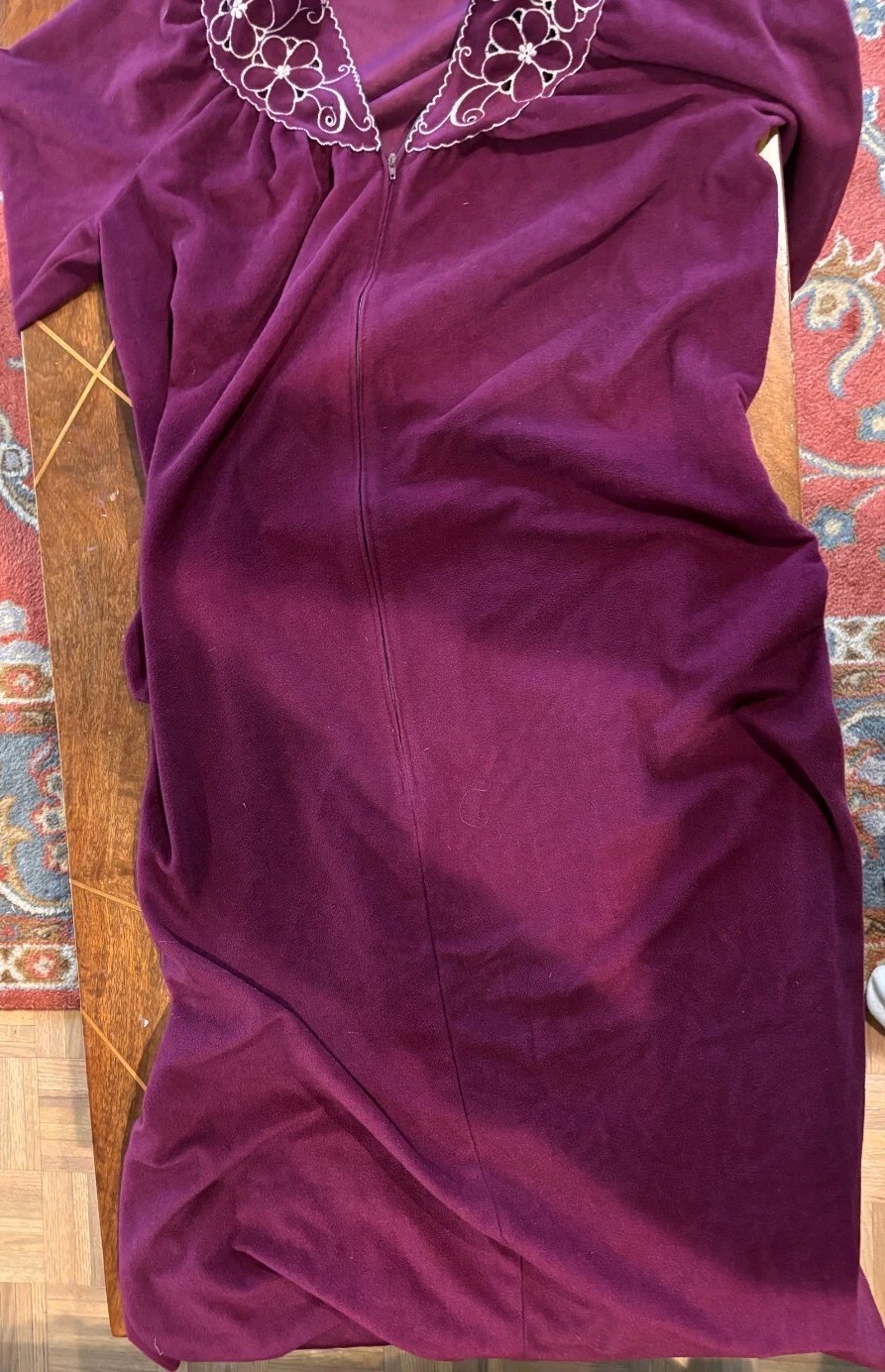 Vintage Purple Velvety Dressing Gown Night Dress Lrg. Sz. 16-18 Grandma Core