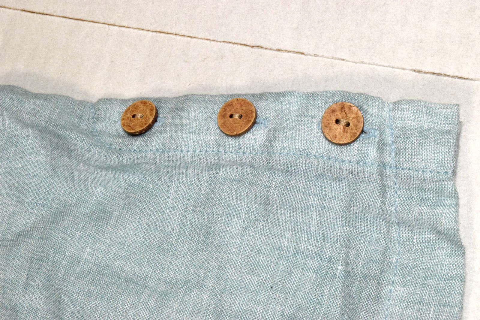 Vintage Womens Top Cynthia Rowley Size S 90s Sea Foam Linen Wooden Buttons