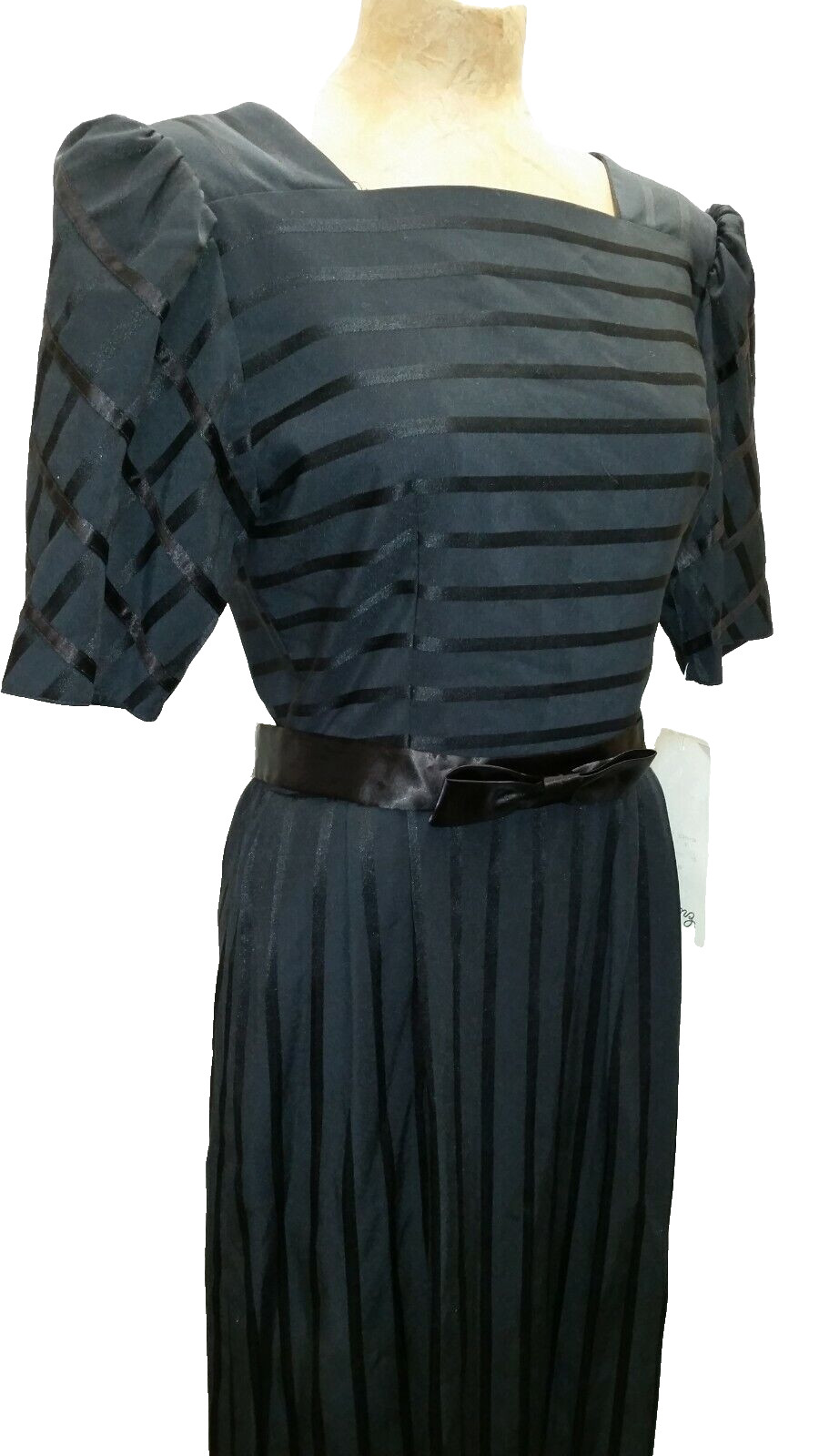 Vintage 1970’s Black Rayon Poly Day Dress by Lanz Originals Size Medium NWT