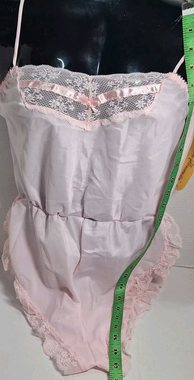 NWT VTG One-Piece Bodysuit Romper Teddy Lingerie Sz M Pastel Pink Lace Sexy
