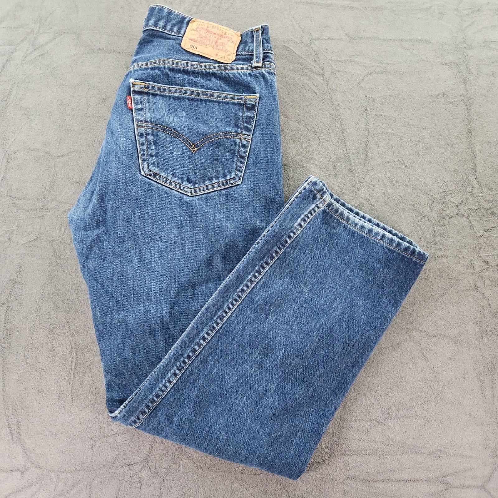 Levi’s 501 Original Fit Jeans Medium Blue Button Fly 33×32 Y2K Men’s