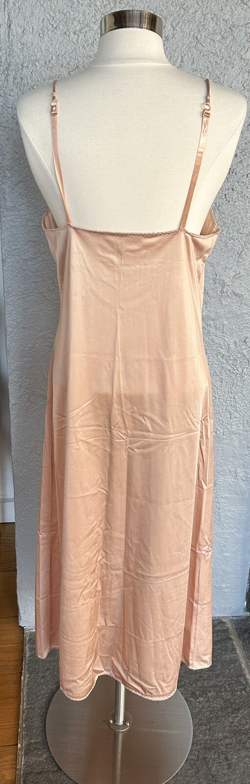 Vintage VANITY FAIR Long Maxi Full Slip Dress 34, Nude Color Nylonn made in USA