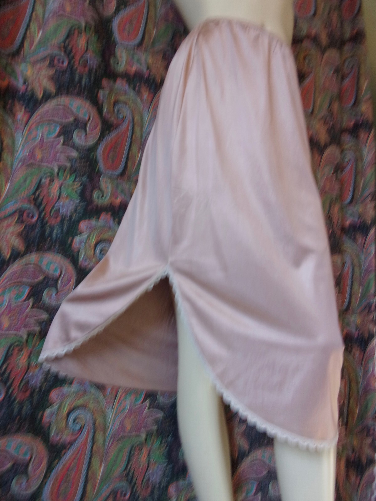 Vintage Warner’s Perfect Measure Mocha Silky Nylon A-line Slit Half Slip S 31″