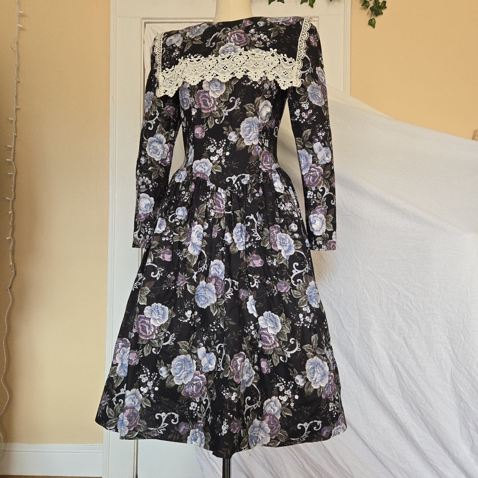 Gunne Sax 1980s Victorian Revival Floral Midi Dress in Black Floral Basque Waist
