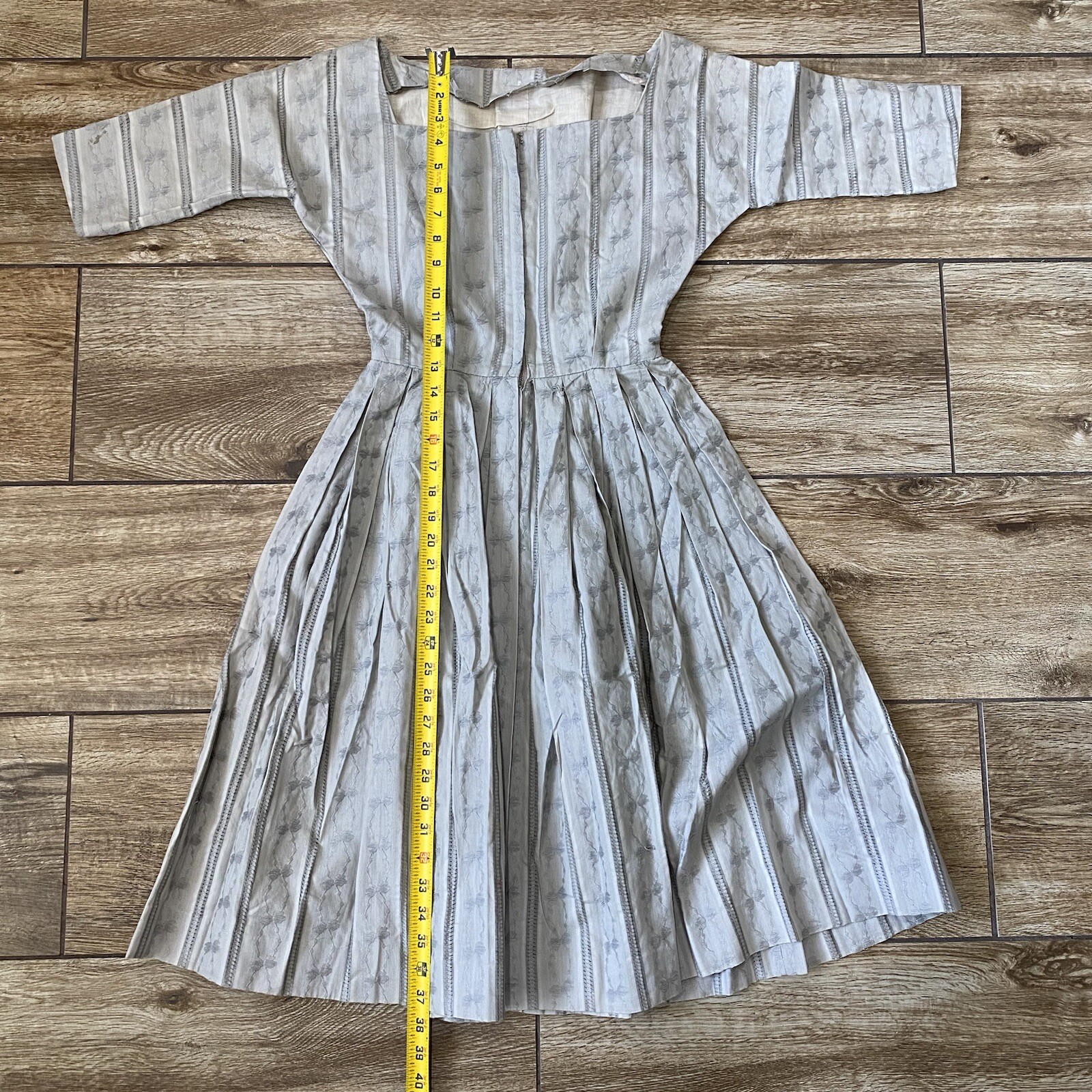 Jonathan Logan vintage Gray A-line Embroidered Tea Dress Size 7