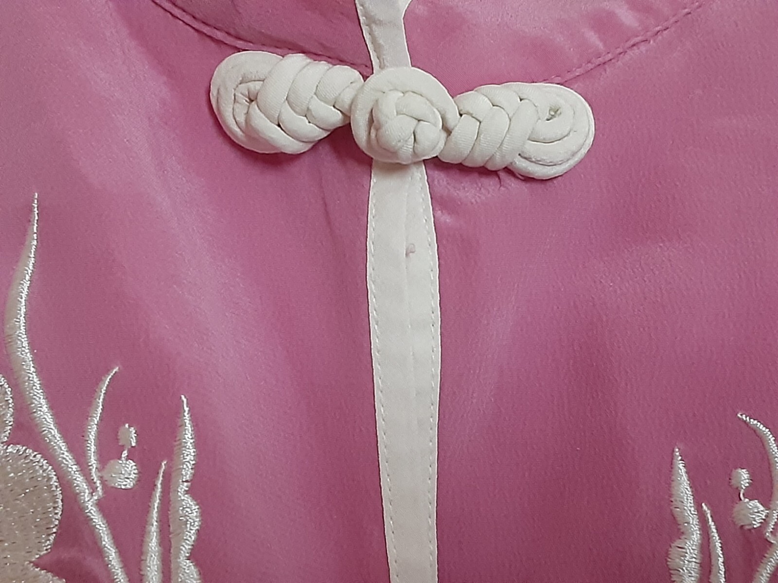 Bob Mackie 100% Silk pink asian style blouse size M w/ Floral Embroidery
