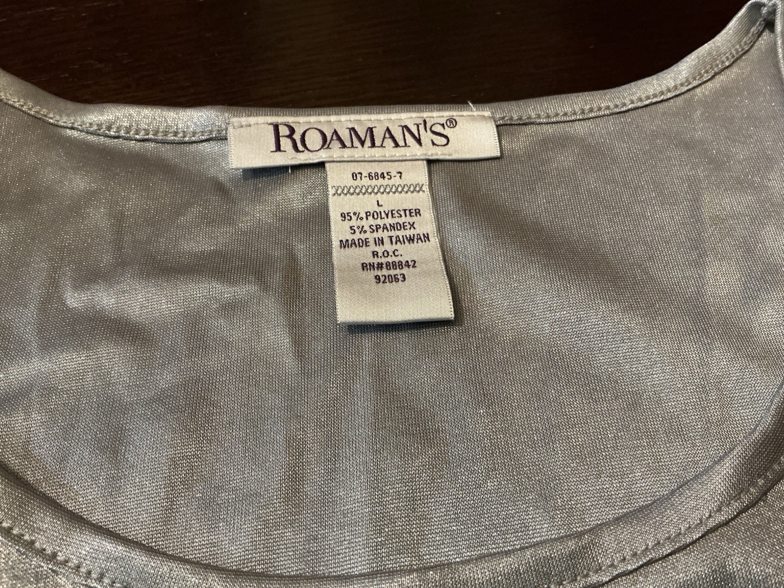 Silver Metallic Satin Shiny Camisole Shirt Top L, Roaman’s, short sleeve, used