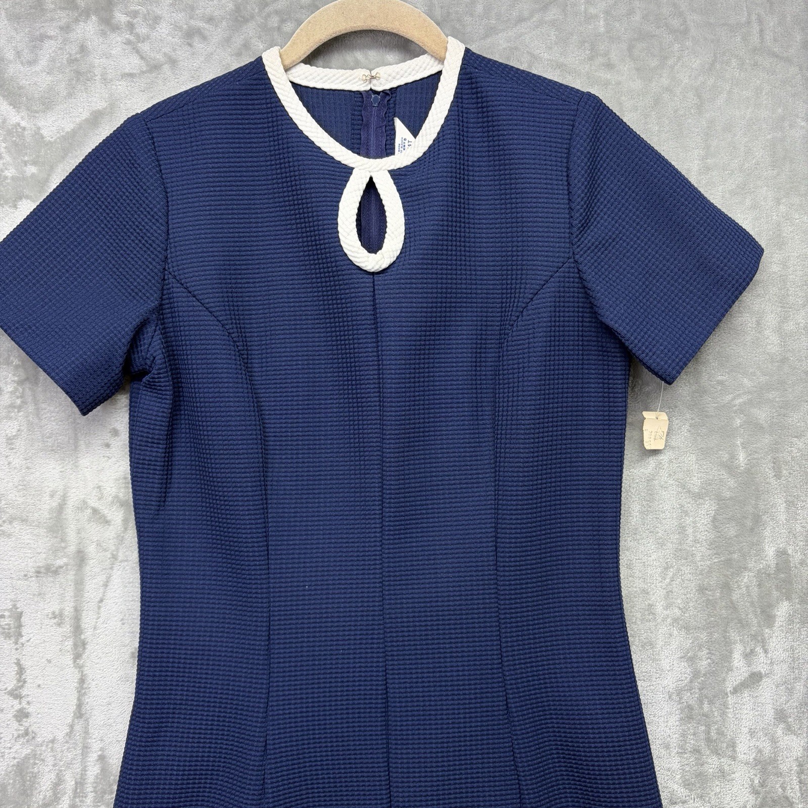 Vintage Womens 60’s Mod A-Line Dress 14T Navy White Keyhole Pinup Union Made NEW