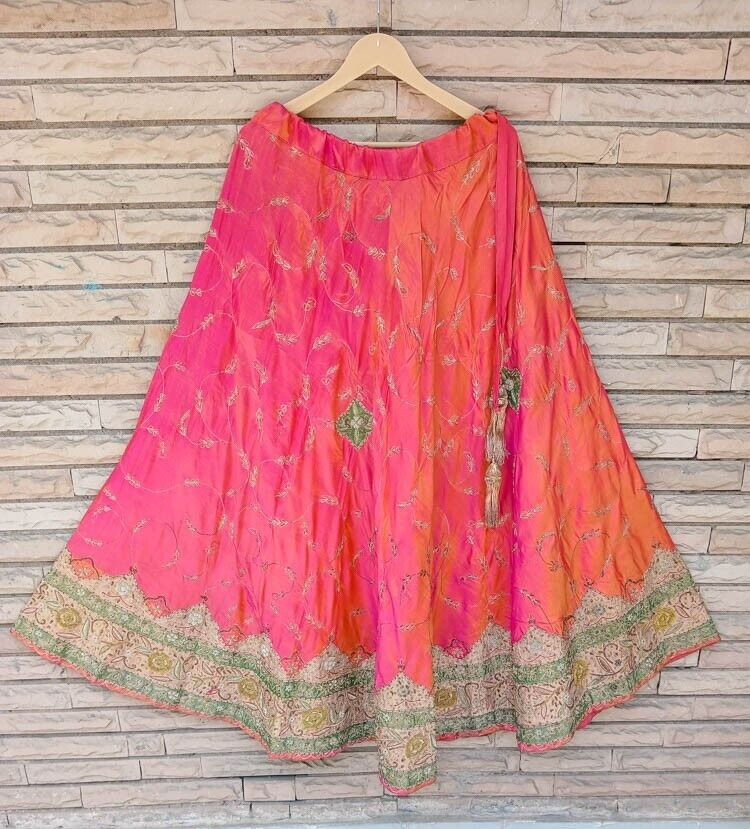 Indian Skirt Lehenga Woman Wedding Dress Vintage Embroidered Skirt VSS1012