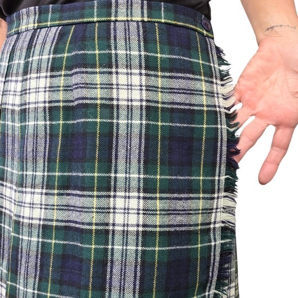 Vintage 90s Wool Tartan Plaid Wrap Skirt Size 10