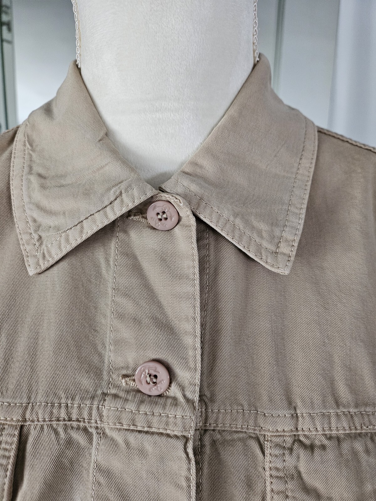 Vtg Democracy L Sleeve Button Down Beige Shirt Dagger Collar Small