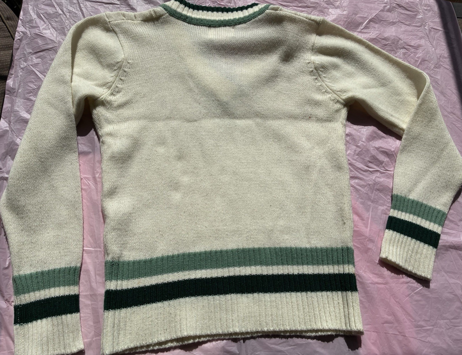 Finest Quality Vintage Women’s Ivory Green Striped Cable Knit V-Neck 70s Sz L