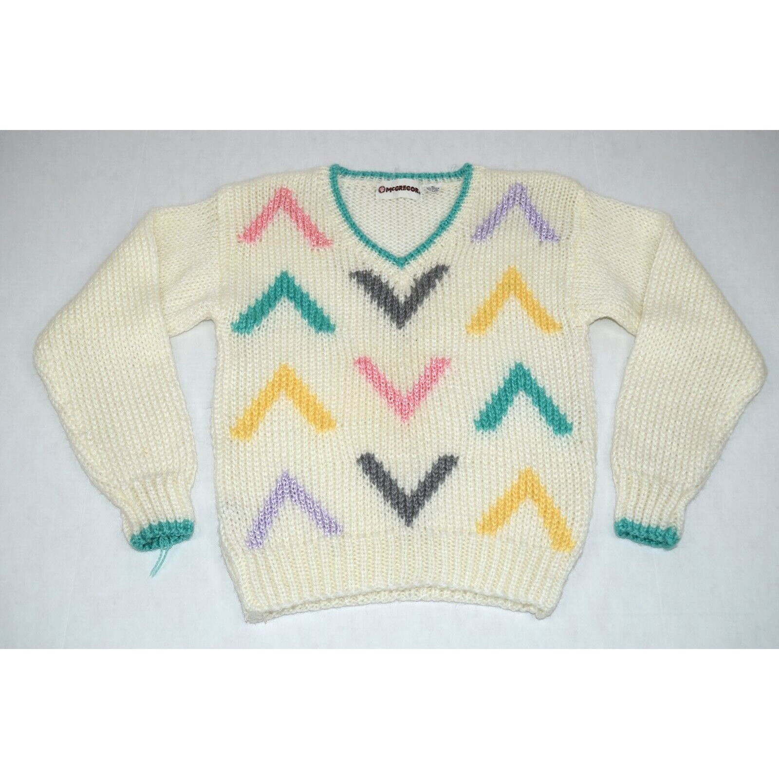 Vintage Sweater McGregor Size S/M 70s 80s White Knit Pastel Chevrons Pattern