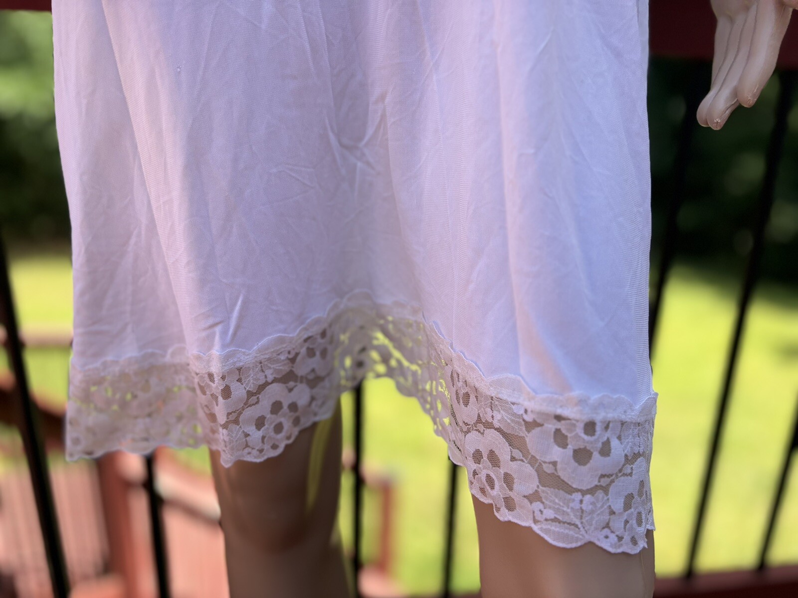 Vintage Slip Women’s Lingere White Lace Medium