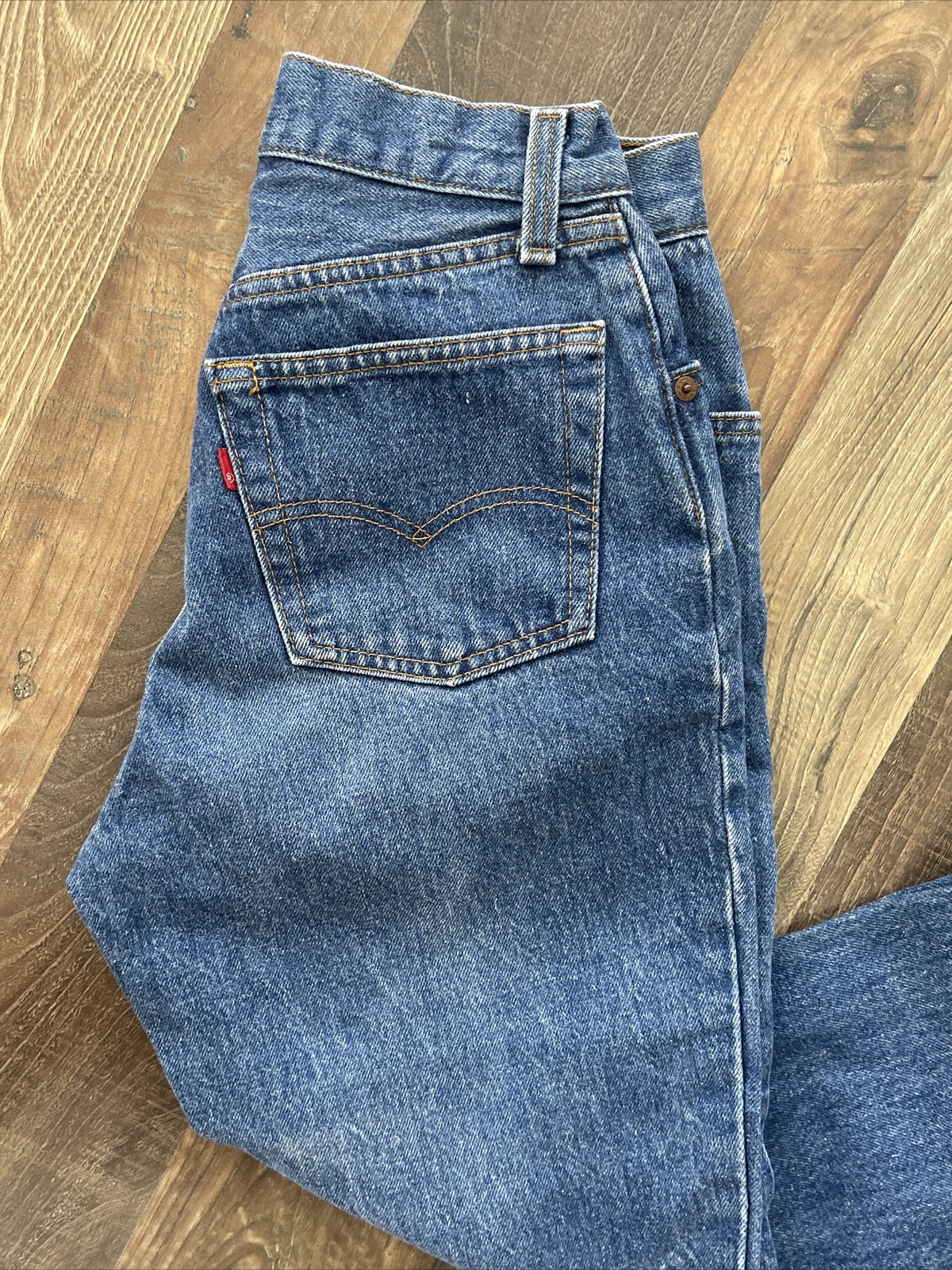 Levi’s 26501 0116 Blue Jeans Made In USA size 9 (W24 L30)
