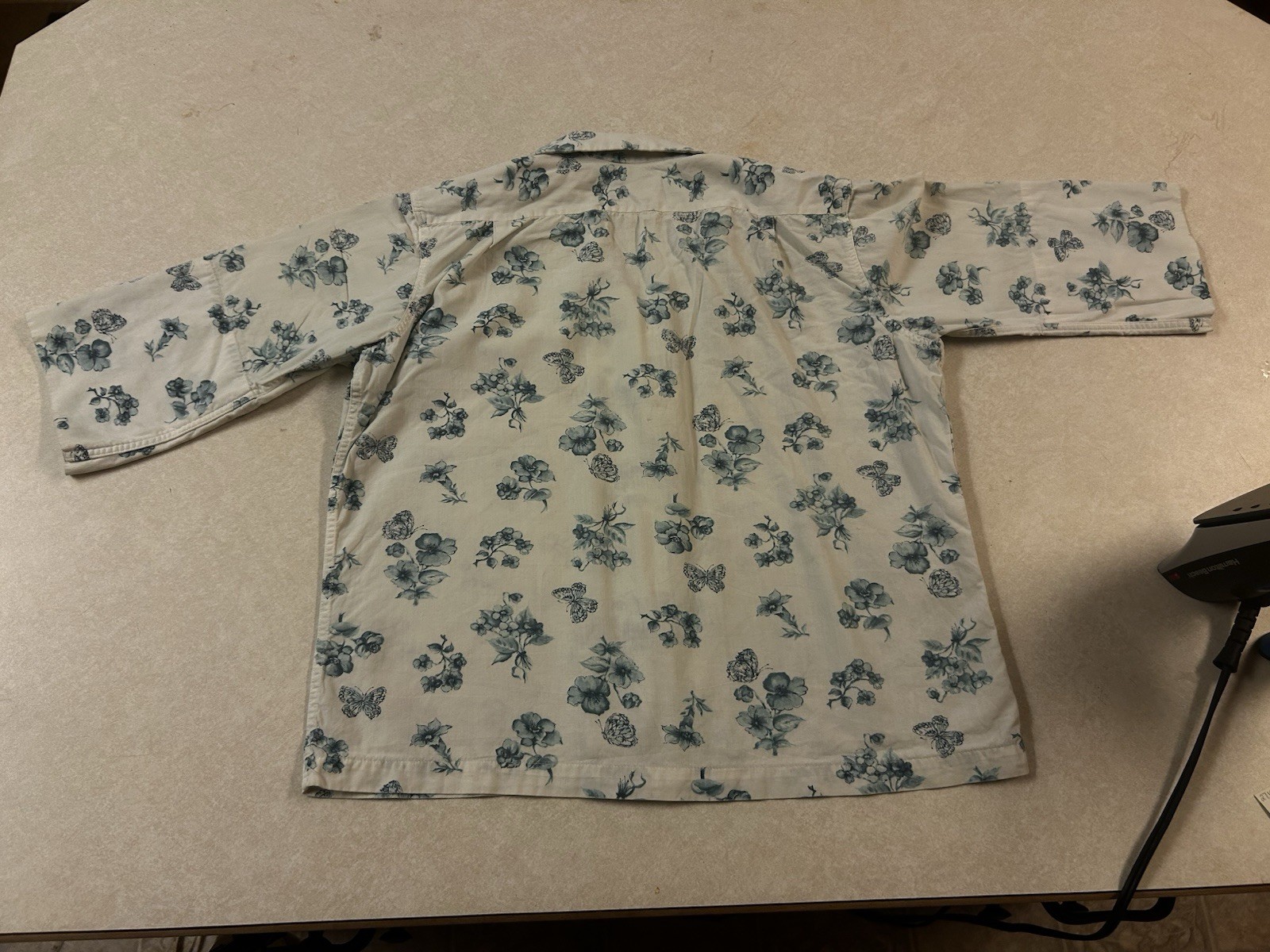 vintage 1950s Shapely Classics Womens Small White Blue Floral Blouse