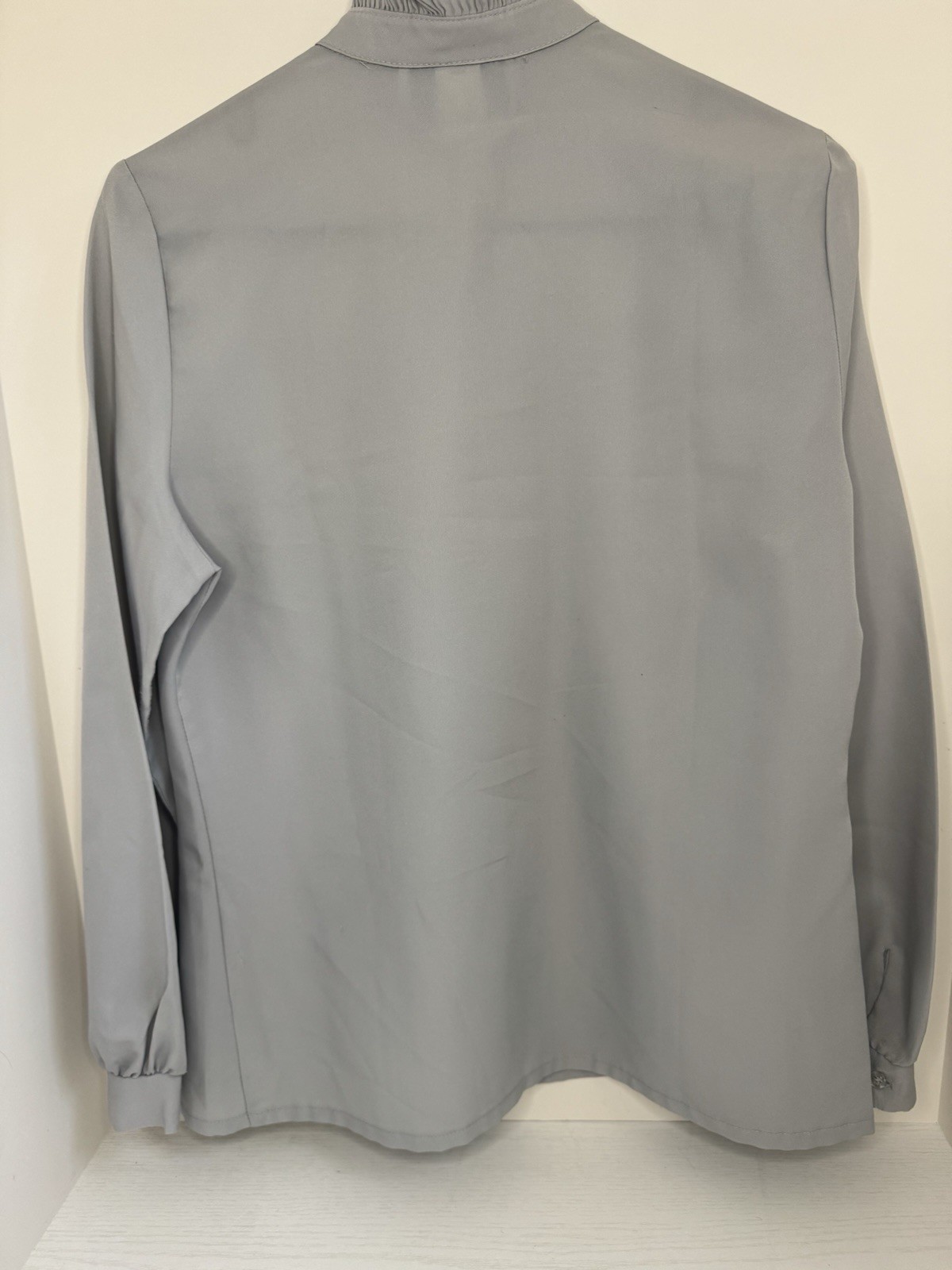 Vintage 70s Jerrie Lurie Collectibles Ruffle Blouse Gray S/M Polyester