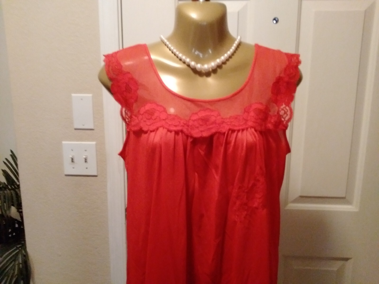 Womans Vintage Nightgown Nighty Lingerie Lorraine Apple Red Size Small