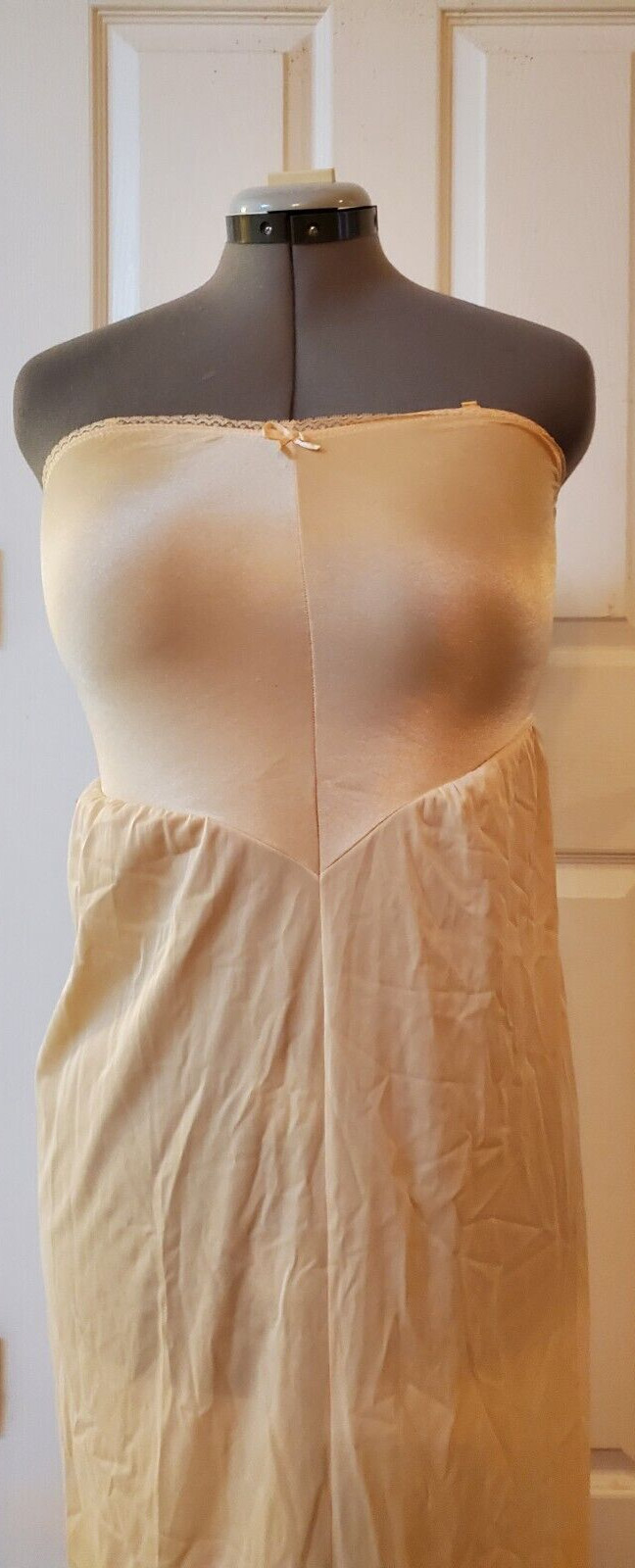VTG Vanity Fair Beige Dupont Nylon Full Slip Lace Adjustable Straps 34 LL NWT