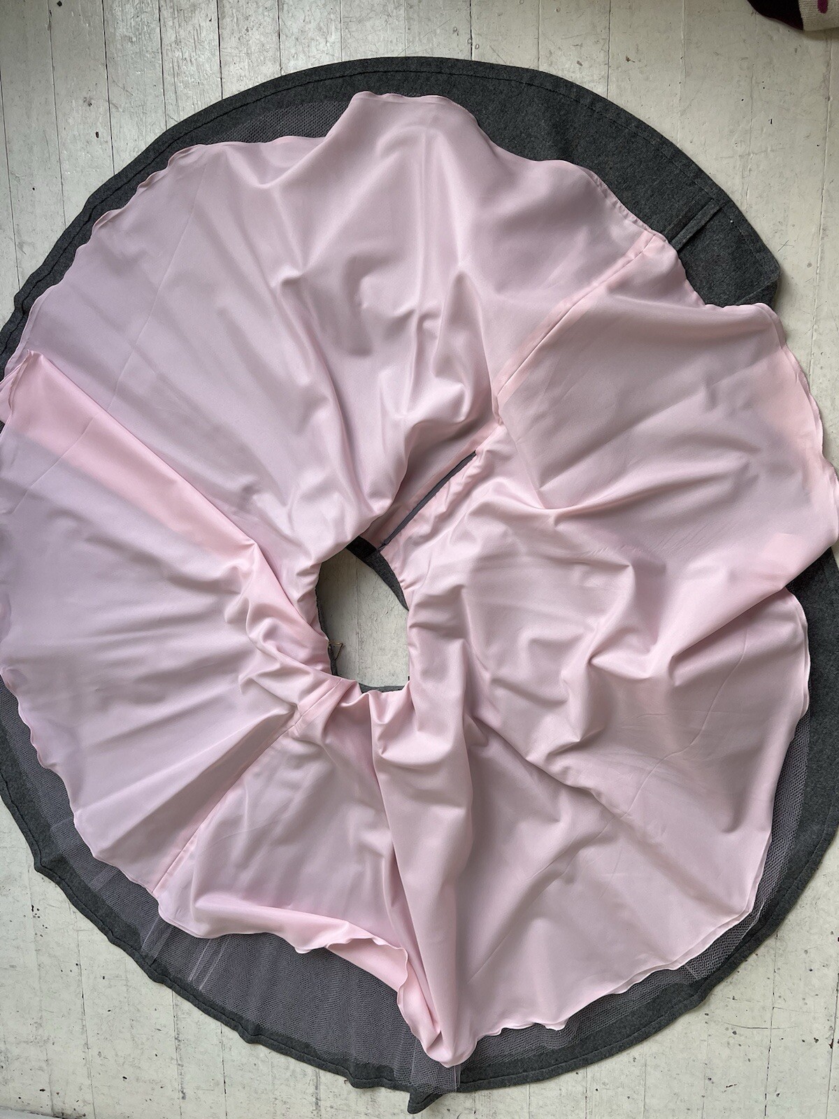 VTG 1950’s Felt Gray Pink Jewel Popcorn Poodle Dog Crinoline 360 Skirt EXCELLENT