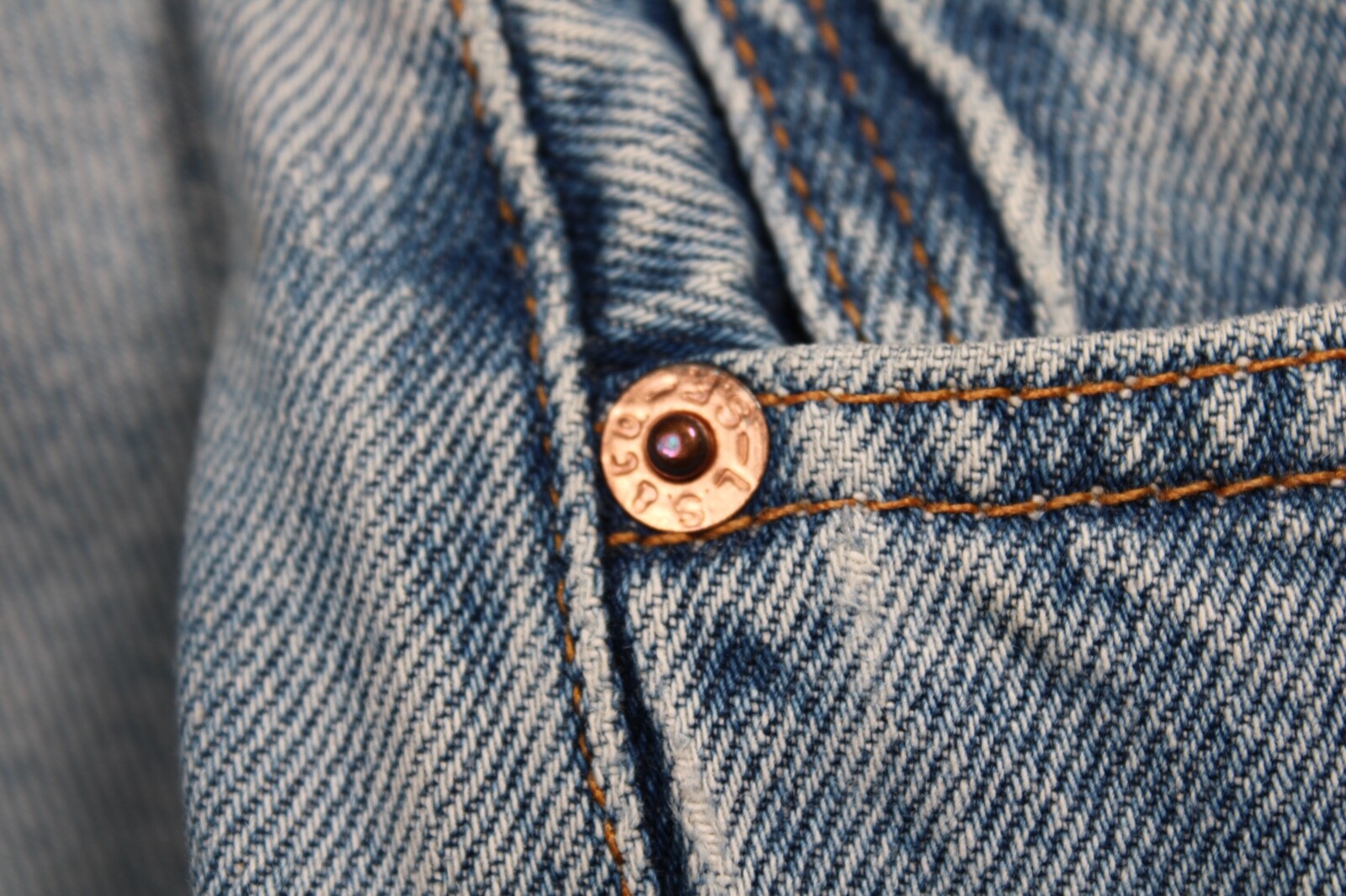 Vintage 1990s Levi’s 501 USA Button Fly BLUE Denim Jeans Women Women’s 31W x 32L