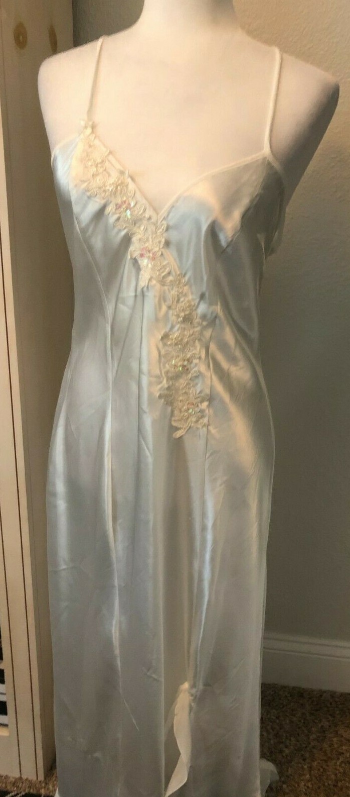 NOS Vtg EXPRESSIONS CA Dynasty S Ivory Wedding NIGHTGOWN Negligee BEADS Dress