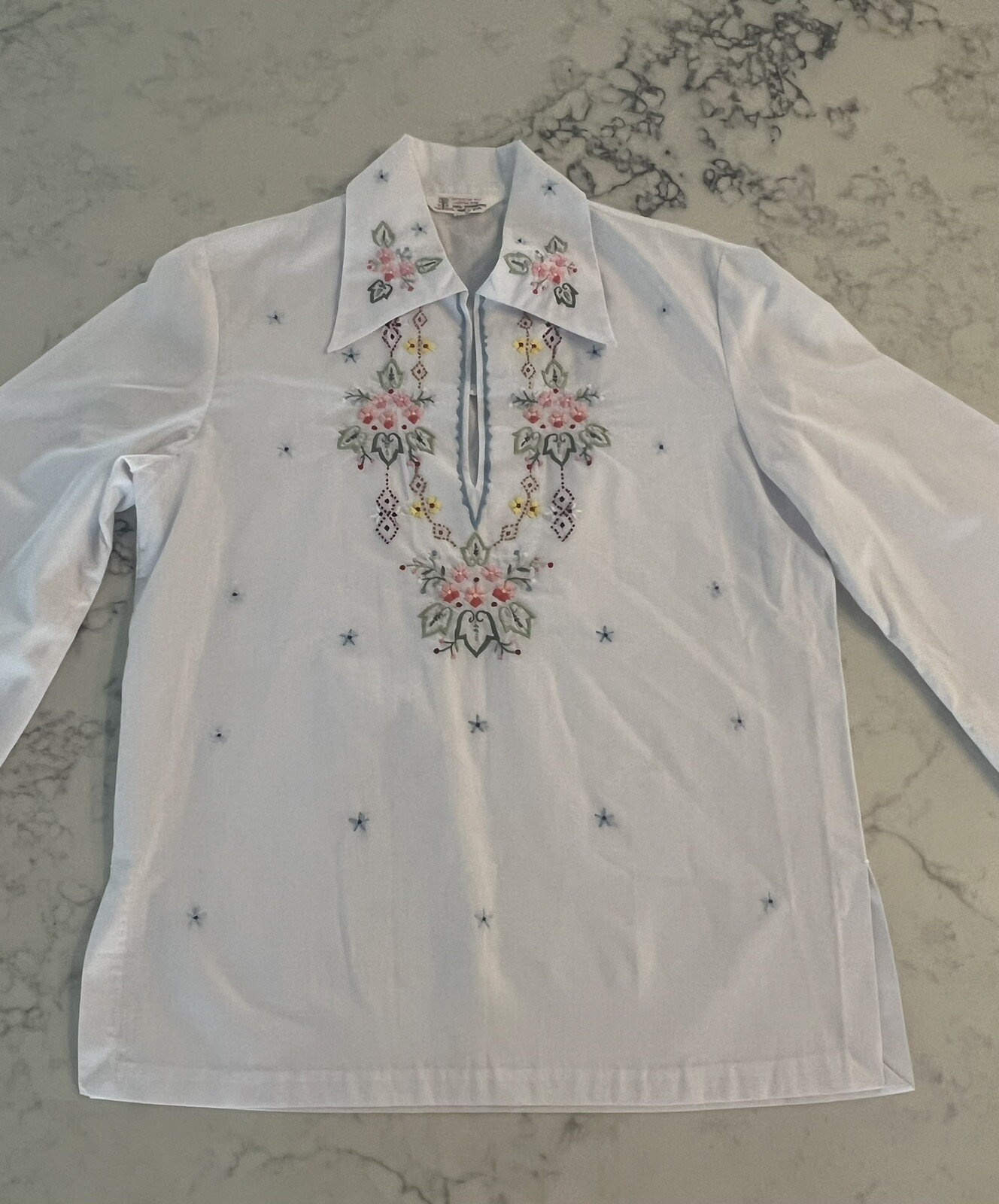 Vintage Daffodil 70s Embroidered Floral Blouse Medium Top EUC