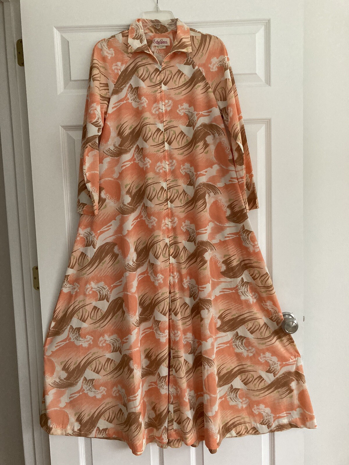 STUNNING Vtg 60’s Evelyn Pearson Silky Full Sweep Hostess Gown Robe Maxi Dress M
