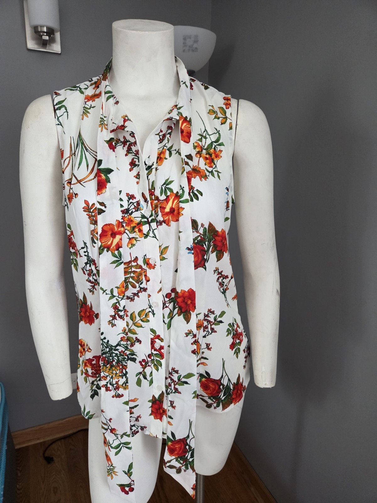 New York and Company White Rose Floral Sleeveless Tie Neck Blouse Top S 4