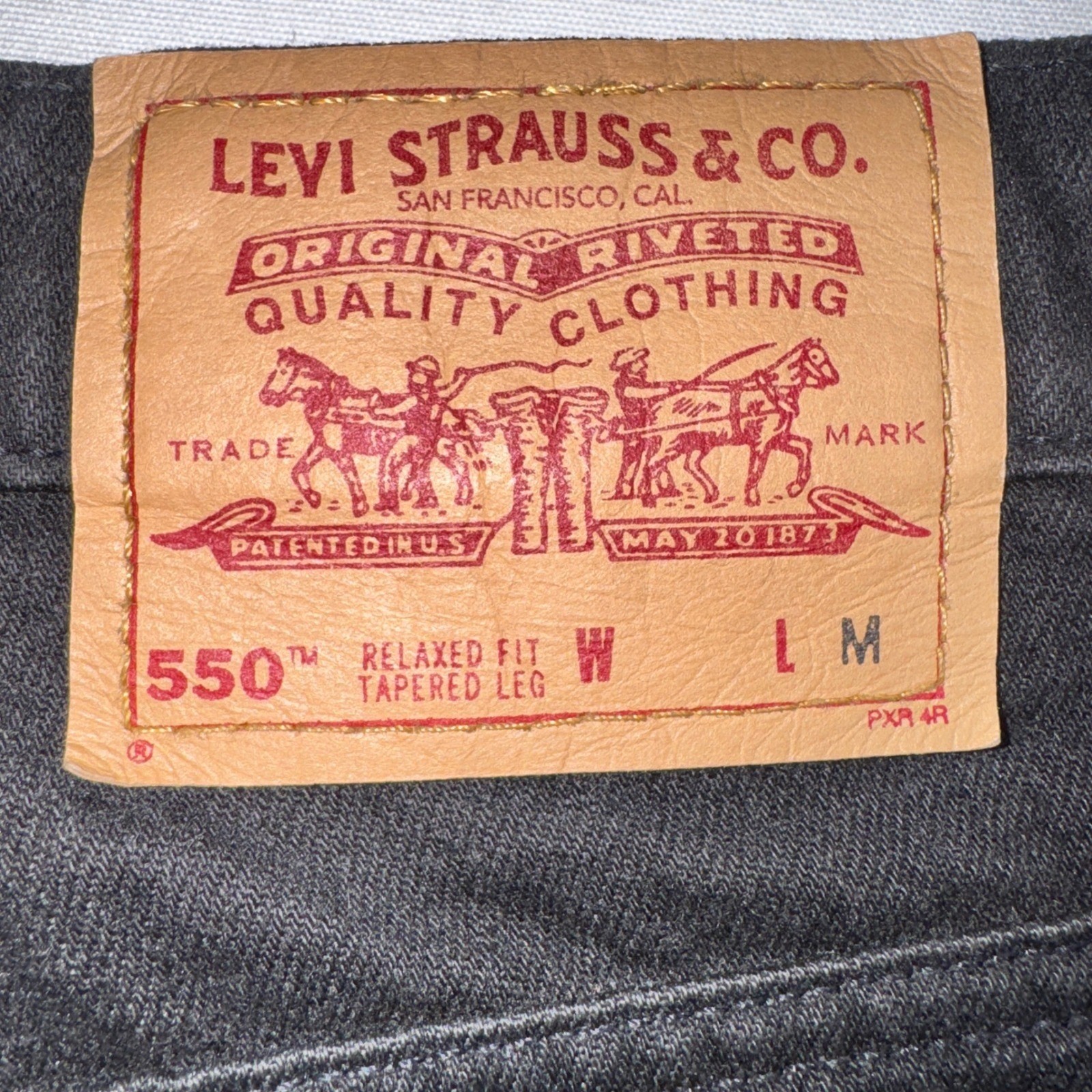 Vintage Levis 550 Relaxed Fit Tapered Leg Black Denim Jeans Womens 13 Med 31×30