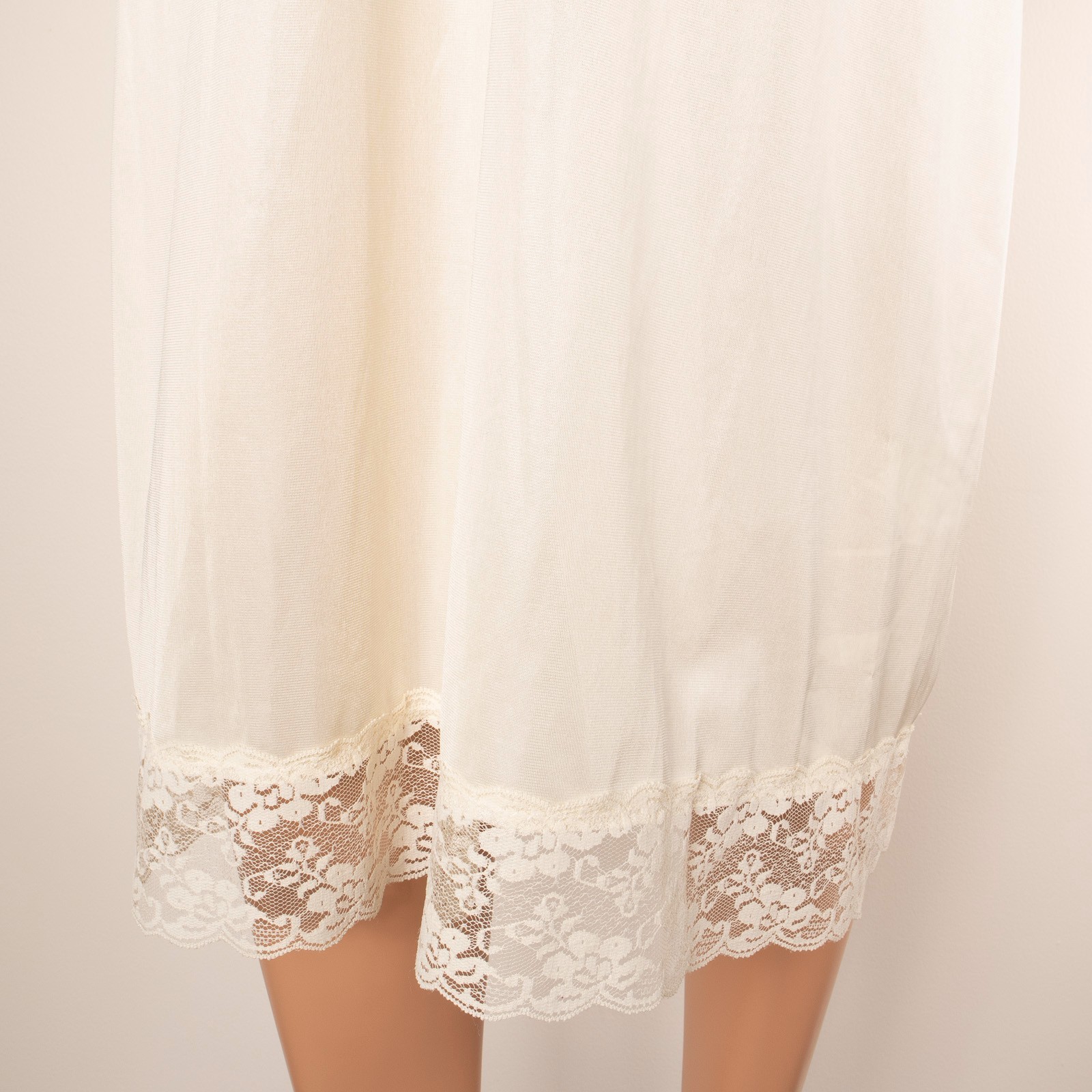 Vintage PERFECT FORM Ivory Full Slip Dress Sz 46 Antron Nylon Lace Lingerie USA
