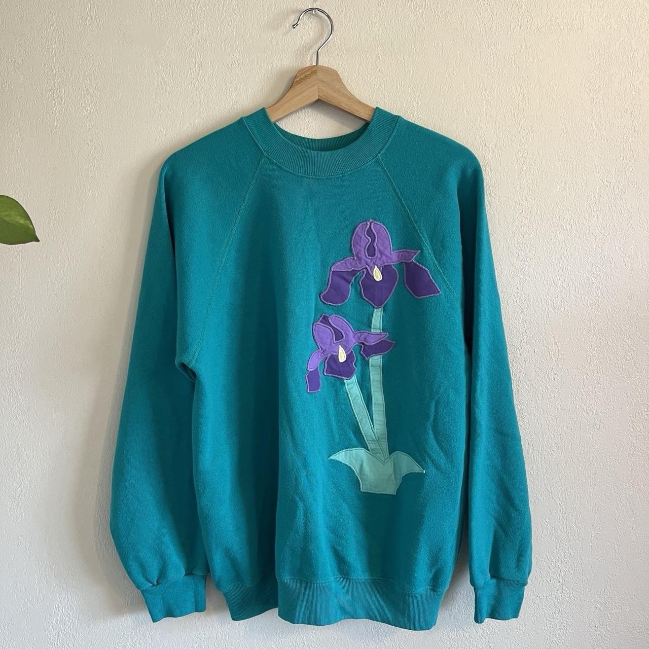 Vintage Flower Appliqué Sweatshirt