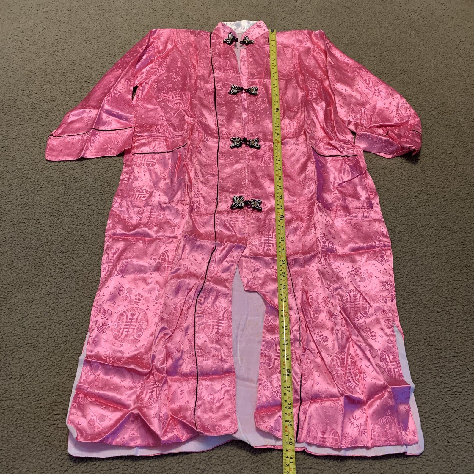 VTG 60s Chinese Satin Bright Pink Floral Brocade Handmade Bath Robe Housecoat M