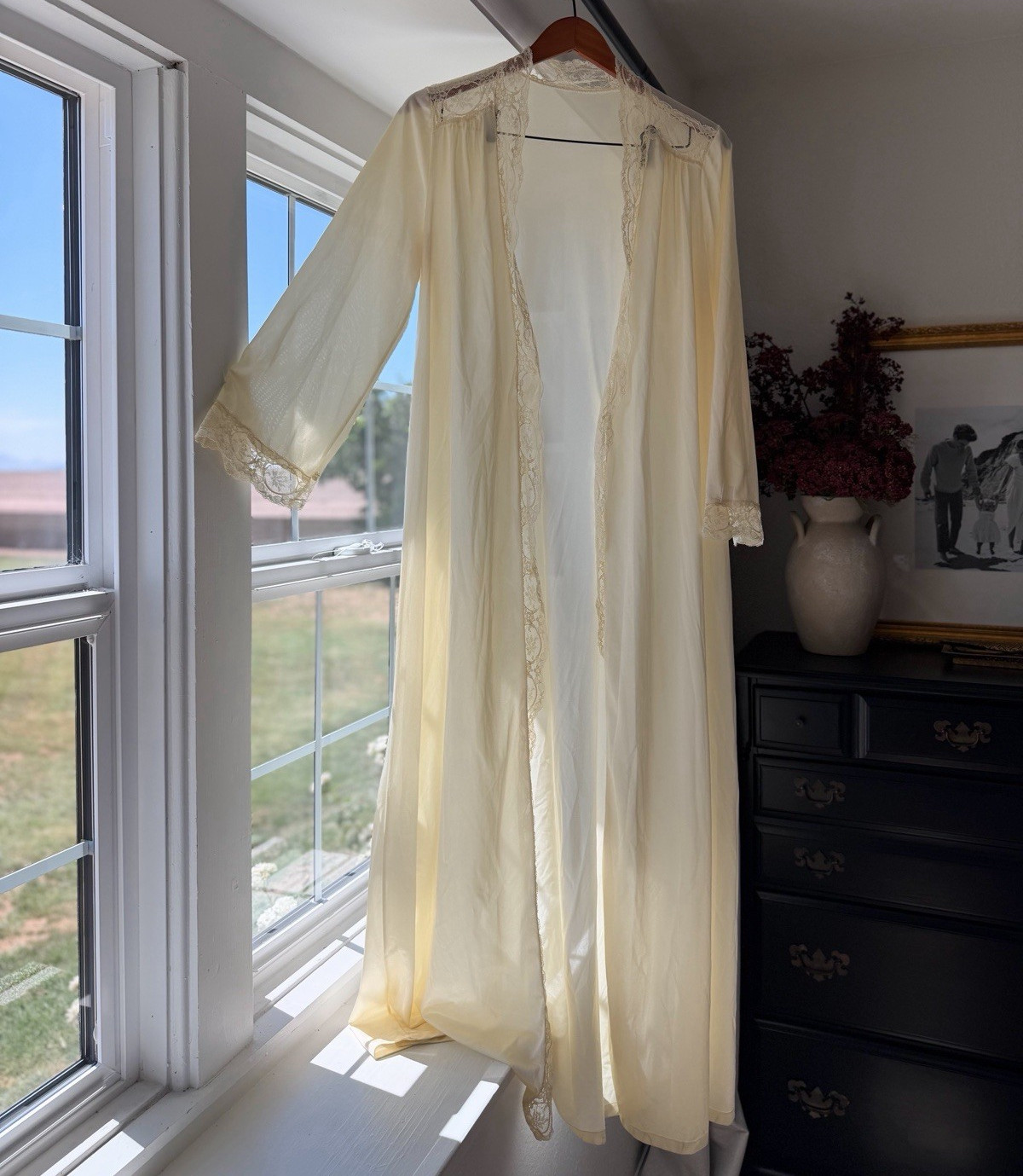 Vintage Olga Heirloom Butter Yellow Peignoir Robe Size M 94007
