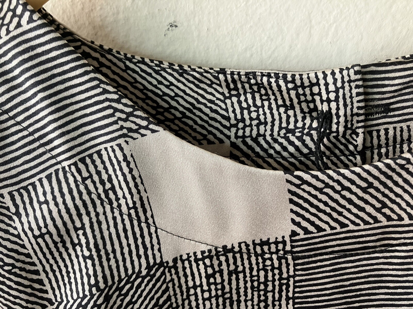 Vintage 80s Kasper Black & White Geometric Print Shift Dress Button Detail Large