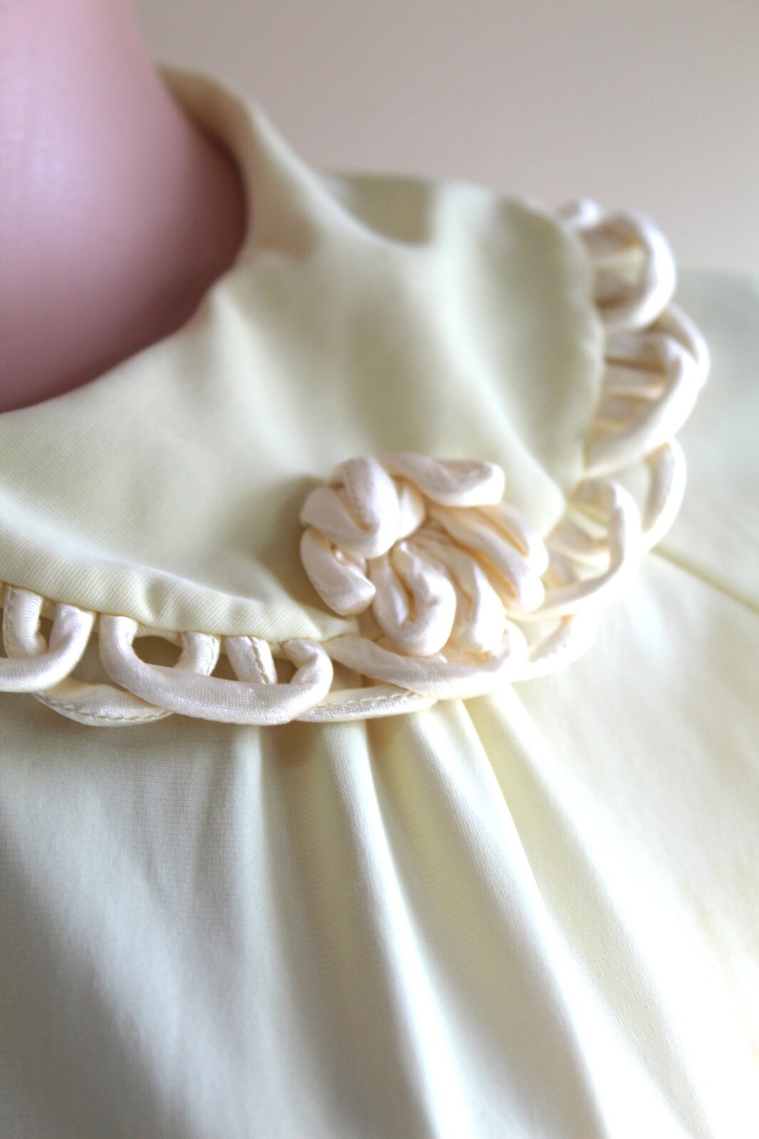 Vintage 50s Gossard Artemis Robe L Yellow Chiffon Nylon Button Satin Trim Knee