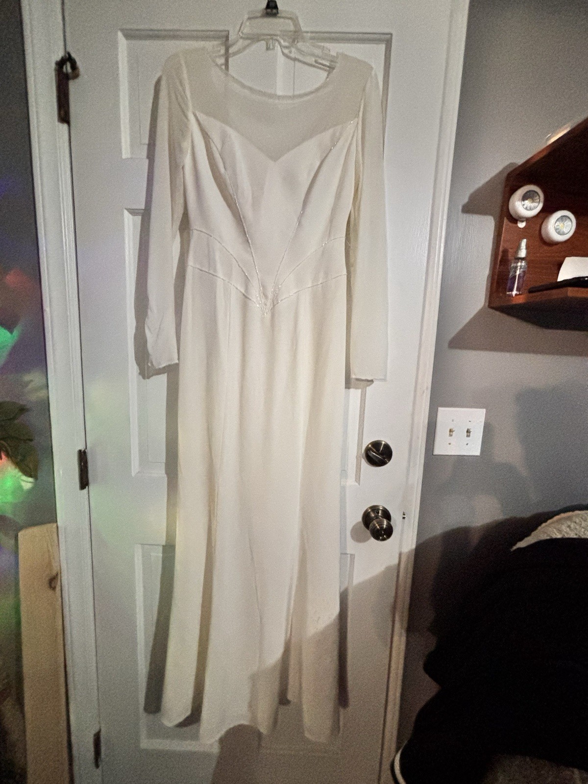 LeGala By Mon Cheri Wedding Gown Dress Size 4