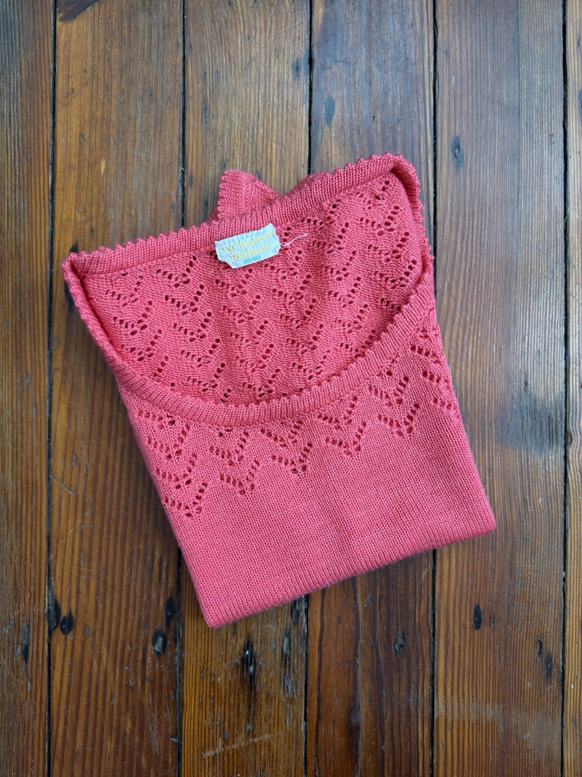 Vintage 70s exclusive fashion cap sleeve open knit pink sweater