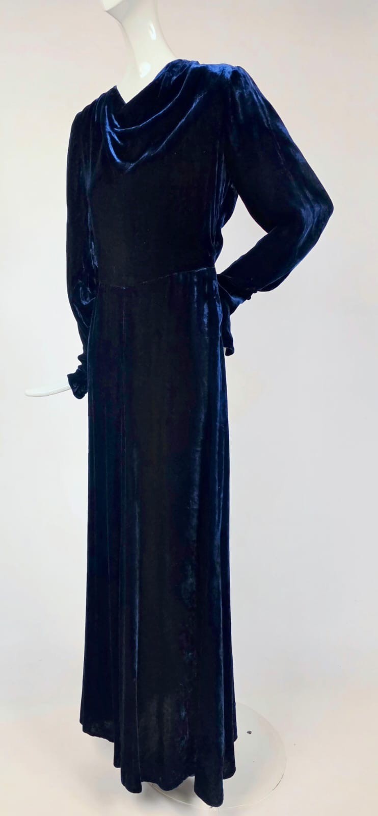 GLAMOUR 1930’S VIBRANT SAPPHIRE BLUE SILK VELVET LONG DRESS W DRAPED NECKLINE