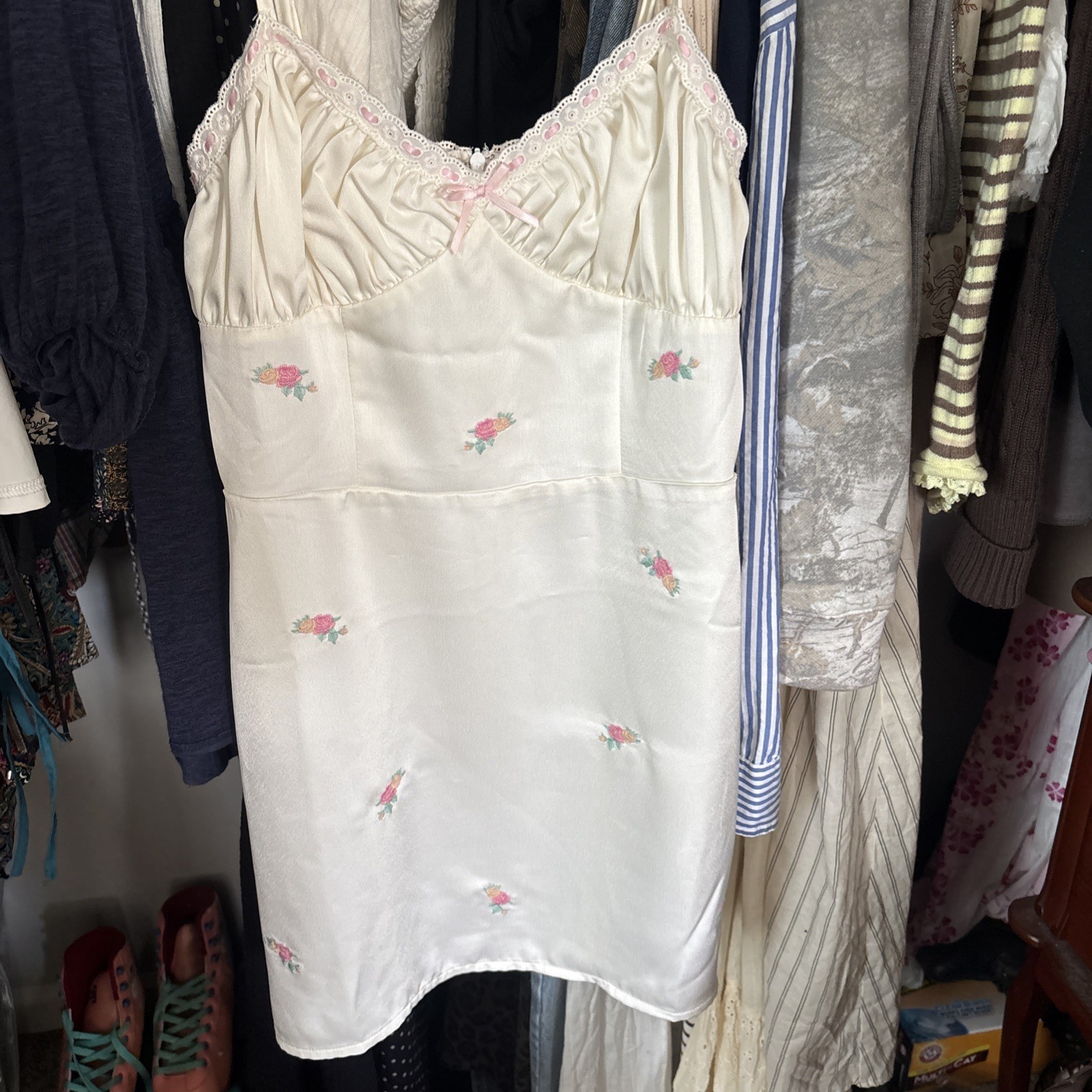 Emory Park Ivory Satin Slip Dress Floral Embroidery Pink Trim Size S No Stains