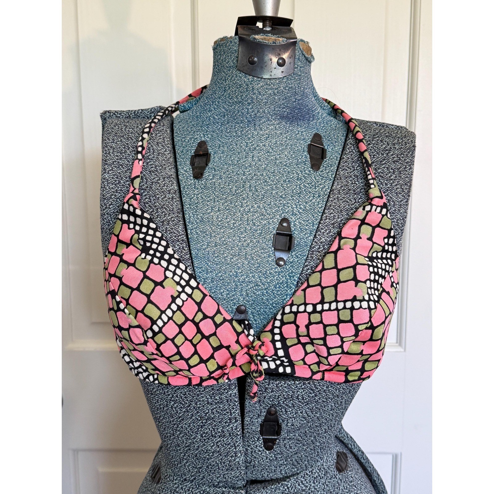 Vintage 1960s Vassarette Bikini Top Mod Print Nylon Bralette, Size 32A (XS)