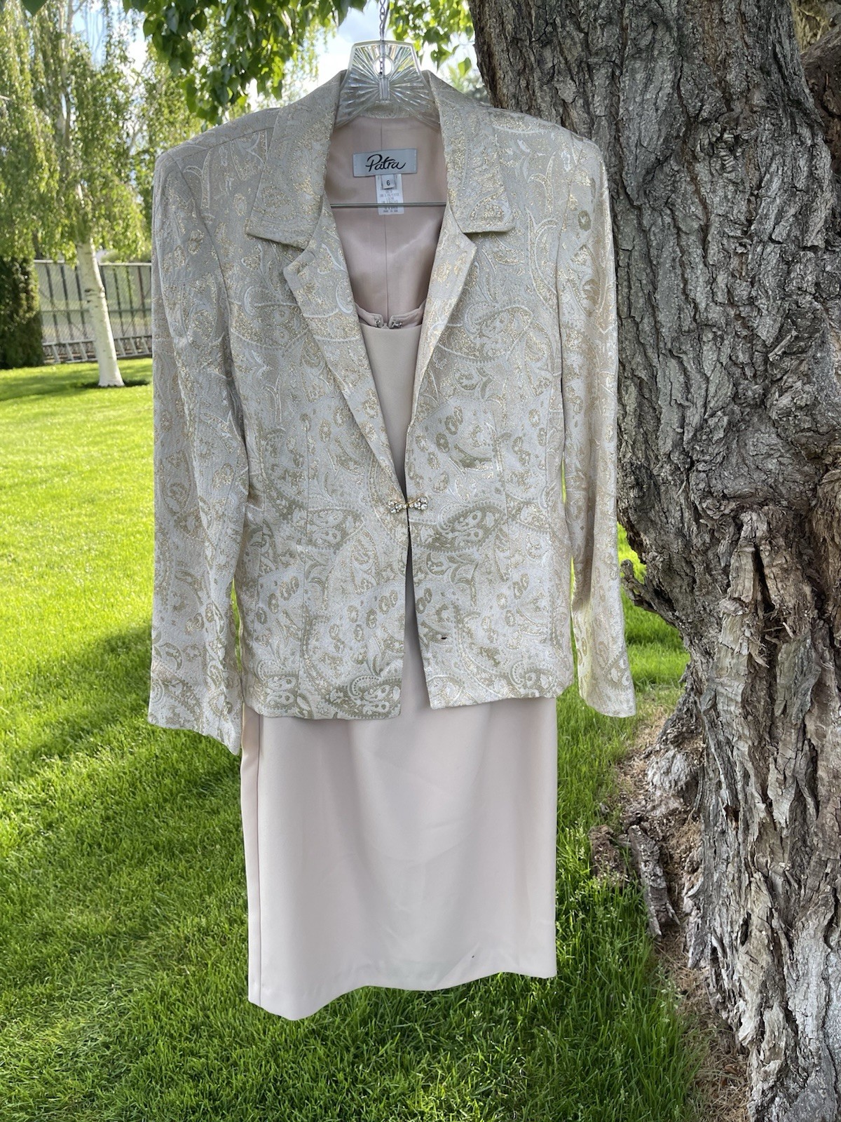 Patra Vintage 2pc Dress Suit Jacket Set Cream And Gold USA Size 6