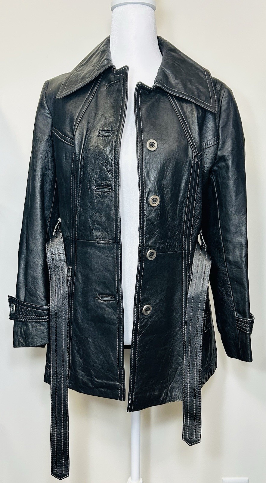 Vintage 70’s Women’s Black Leather Trench Coat/ Belted Made In Israel Size 10