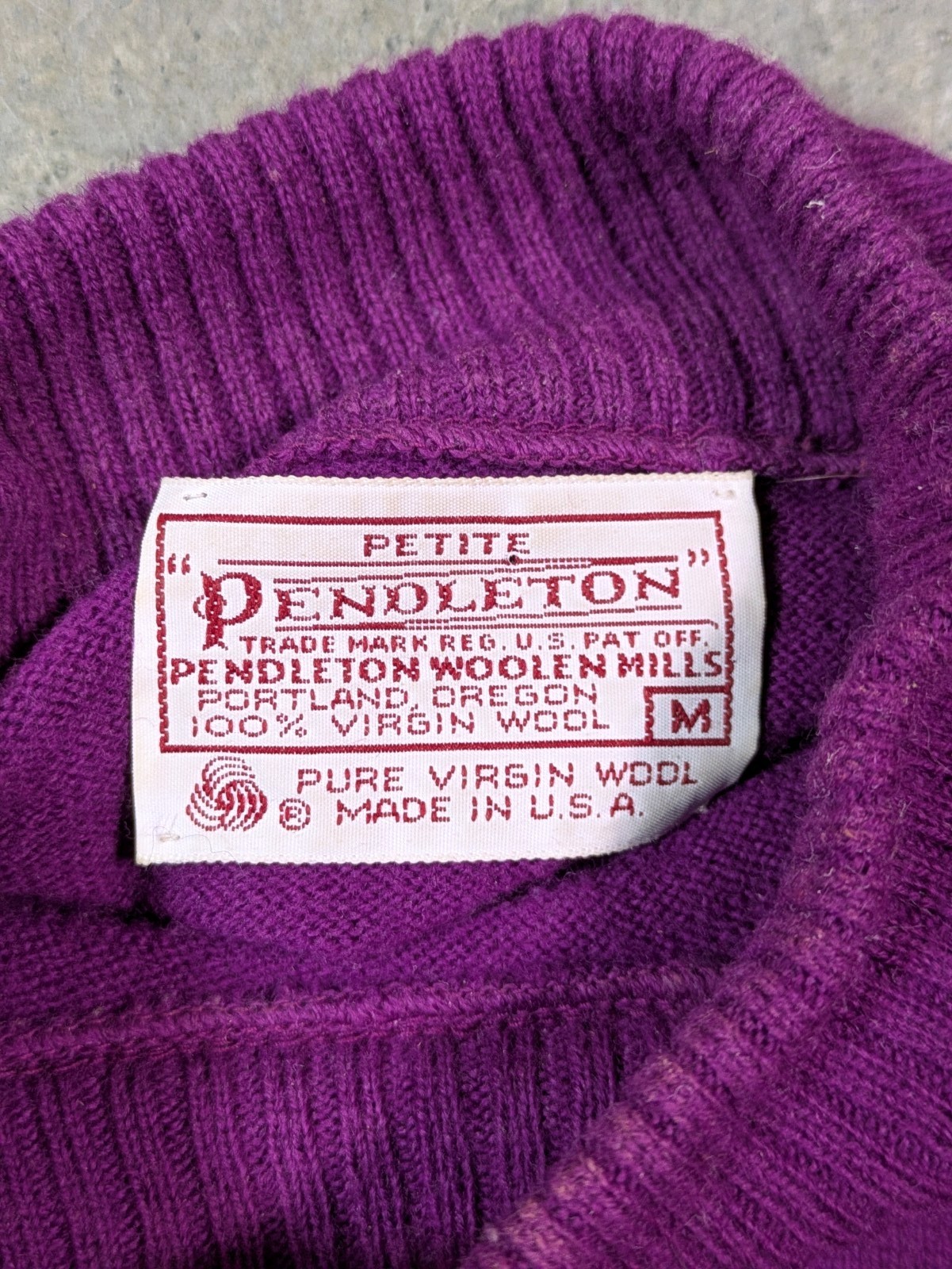 Vintage 70s 80s Women’s Pendelton Purple Wool Knit Pullover Sweater Petite M