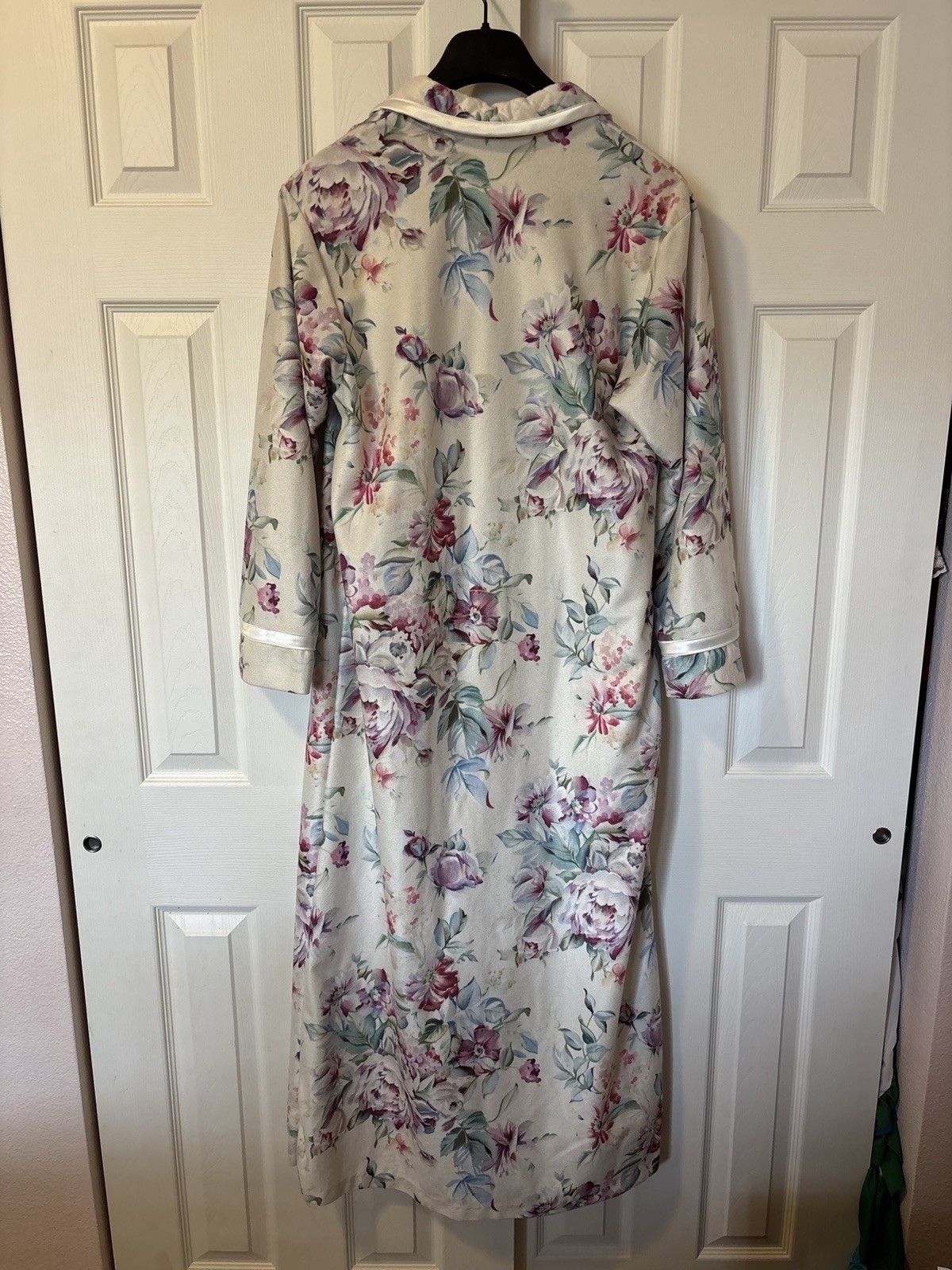 Vintage Adonna Floral Housecoat Robe Medium USA Zip Front Long Lounge Robe