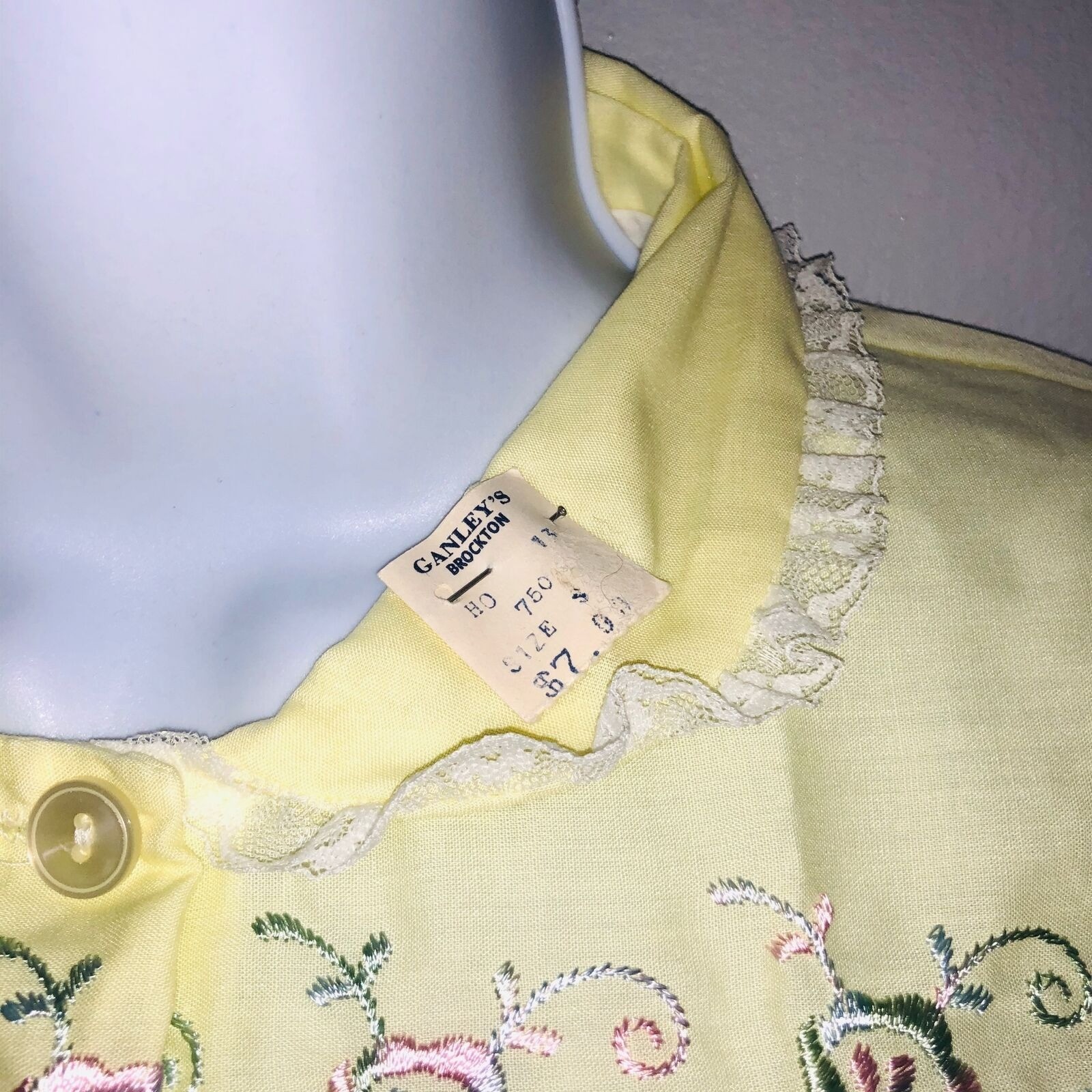 Vintage 70s Philmaid Womens Housecoat S Yellow Embroidered Flowers Short Sleeve