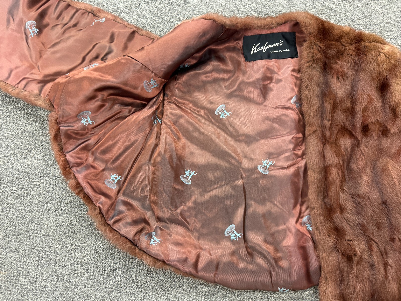 Kaufmans Furs Louisville KY Brown Mink Fisher Fur 16″ Shoulder Shrug Stole Wrap